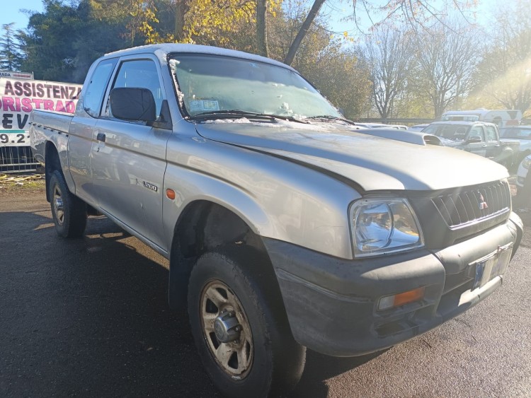 Mitsubishi L200 2.5 TD del 2000