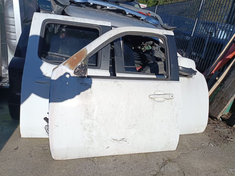 Porta anteriore sinistra Mazda BT50 del 2009